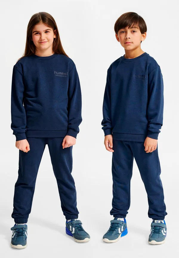 Базовый спортивный костюм для младшей группы Hummel, Dress Blues