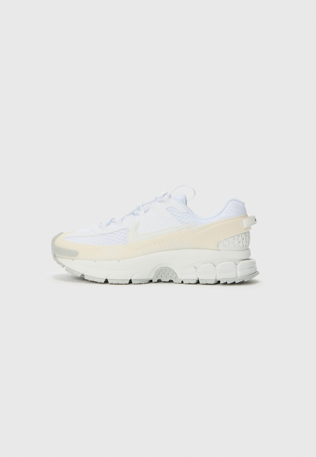 

Кроссовки ZOOM VOMERO ROAM Nike Sportswear, белый