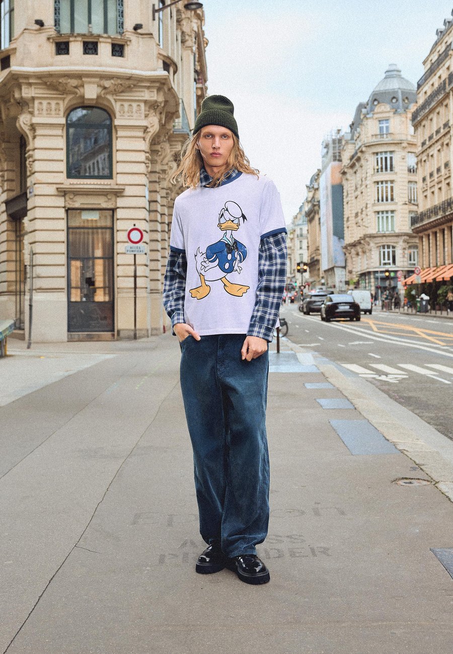 

Футболка Bershka DONALD DUCK SHORT-SLEEVE WITH CONTRAST RIBBING, White