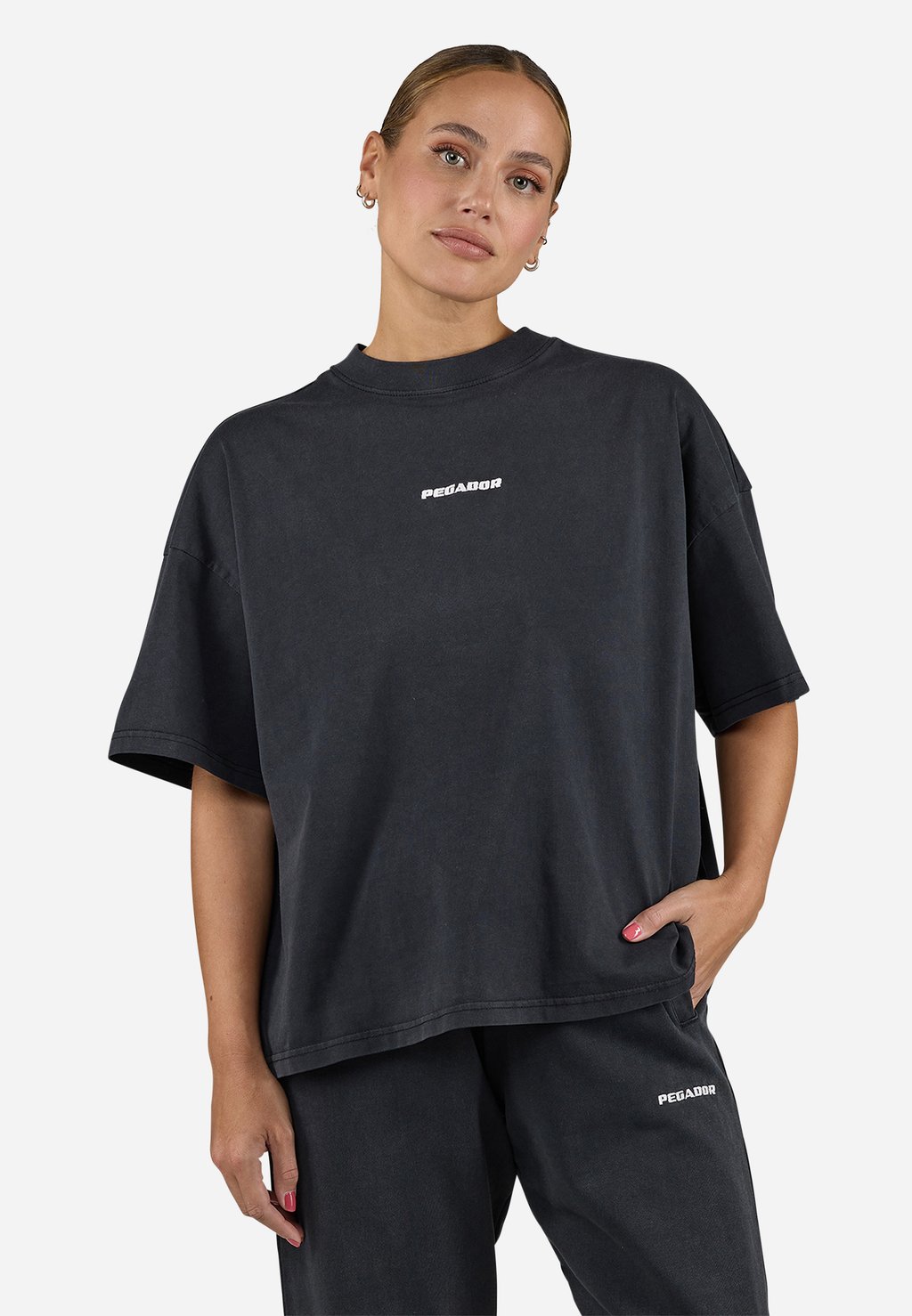 

Базовая футболка BRACY HEAVY OVERSIZED TEE Pegador, черный