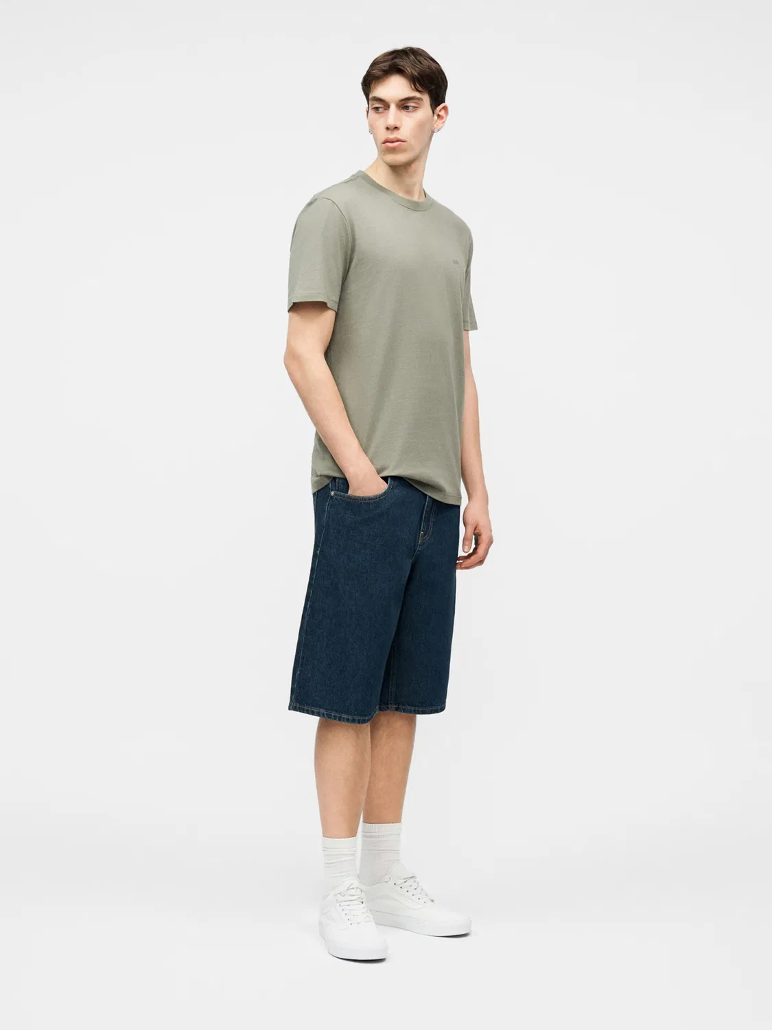 Рубашка Gap EVERYDAY в бежевом сером хаки, черном и белом цветах — фото 4