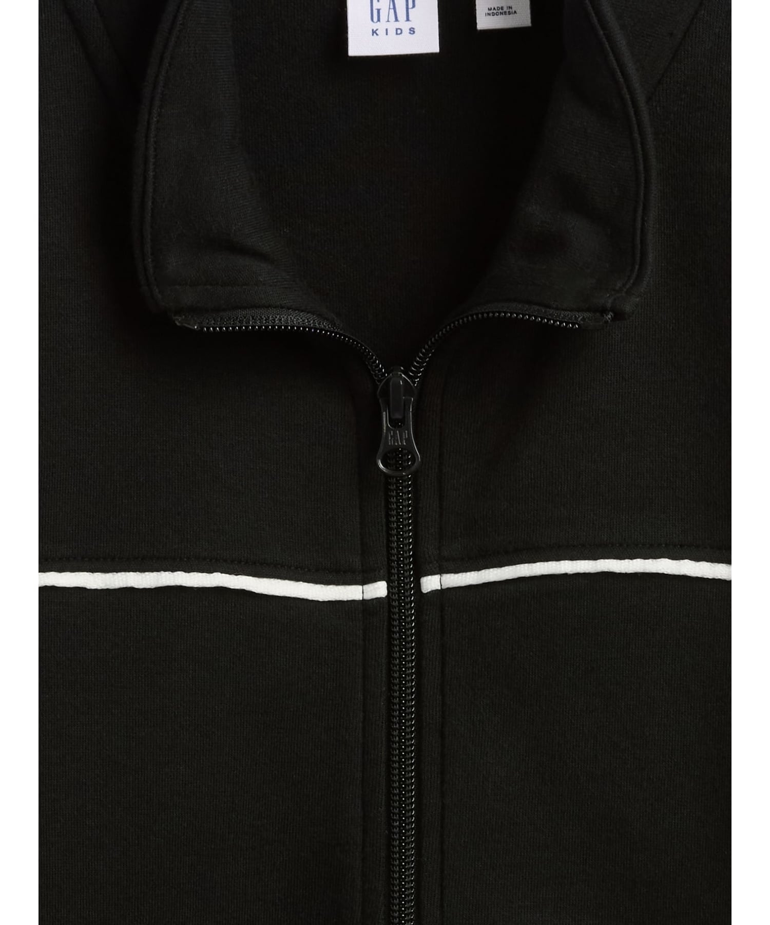 Спортивная куртка GapFit Tech Track Jacket (K) для детей GAP, TRUE_BLACK_V2 — фото 2