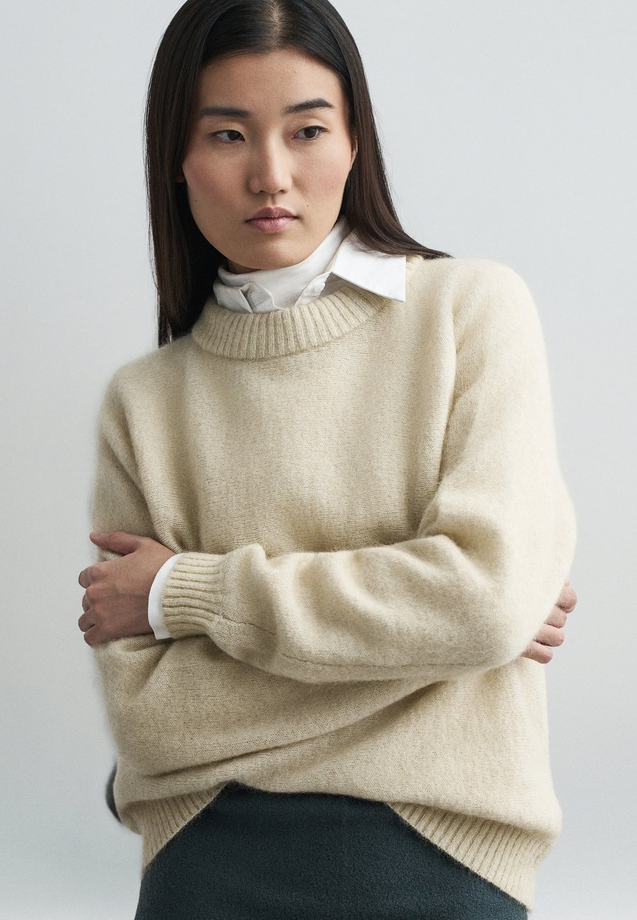 

Джемпер Tiger of Sweden GWYNN, Oyster Gray/Off-White