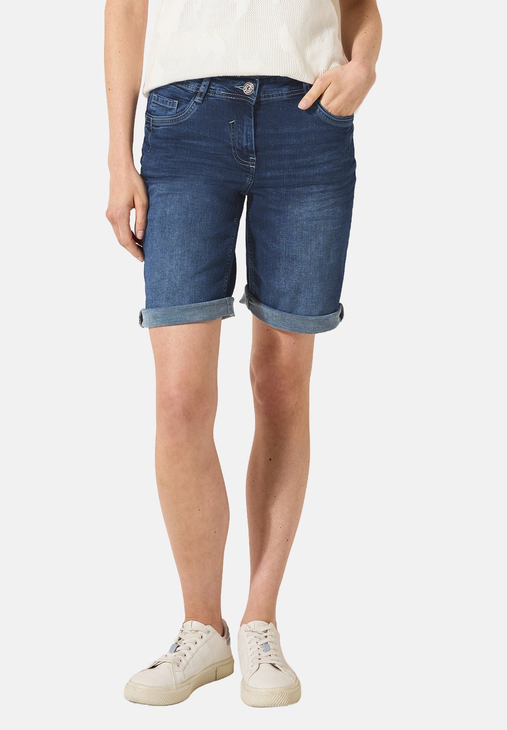 

Джинсовые шорты SHORTS Cecil, цвет Blau