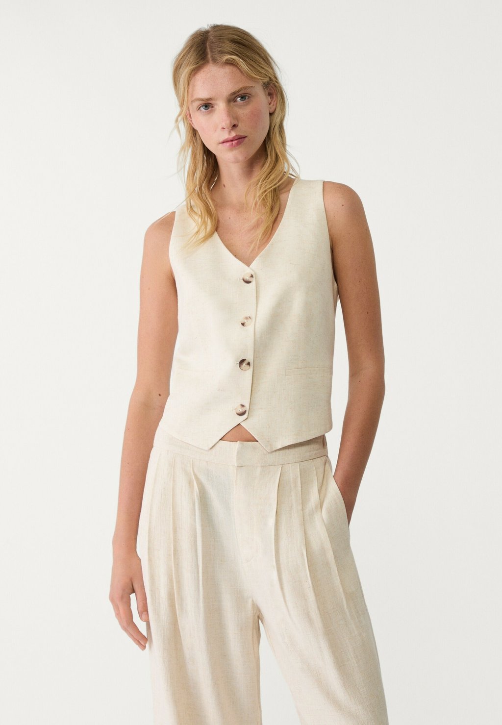 

Жилет BUTTONED Stradivarius, цвет Stone