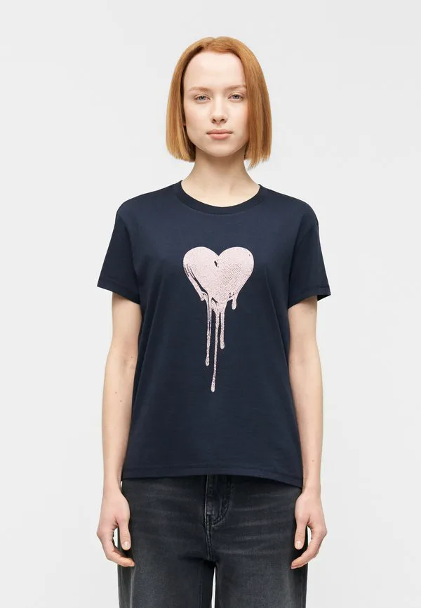 

Футболка с принтом в виде струящихся сердец Zadig & Voltaire, Encre, Зеленый, Футболка с принтом в виде струящихся сердец Zadig & Voltaire, Encre