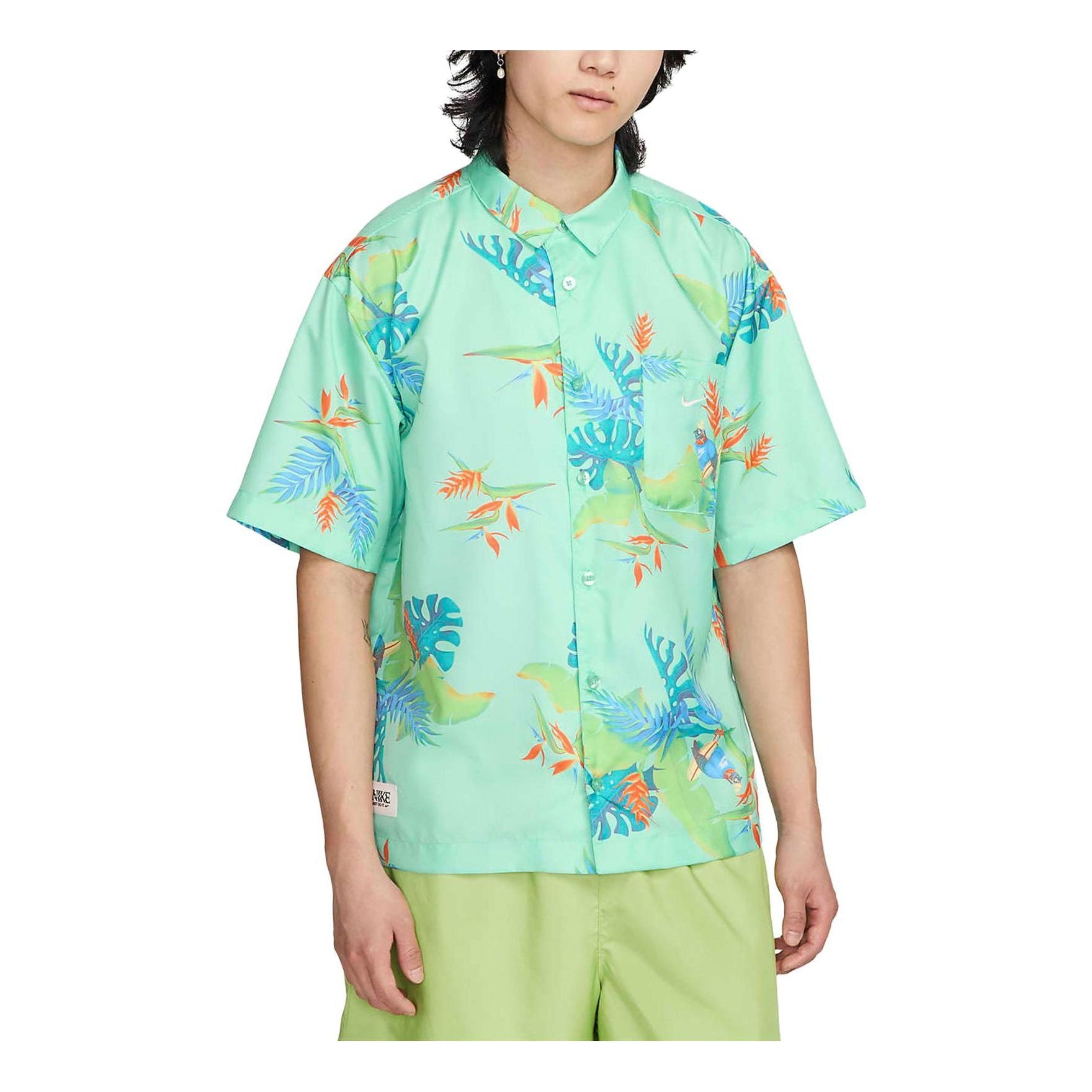 

Рубашка Nike Sportswear Dri-Fit Short-Sleeve Shirt 'Emerald Rise' FQ0348-349, зеленый