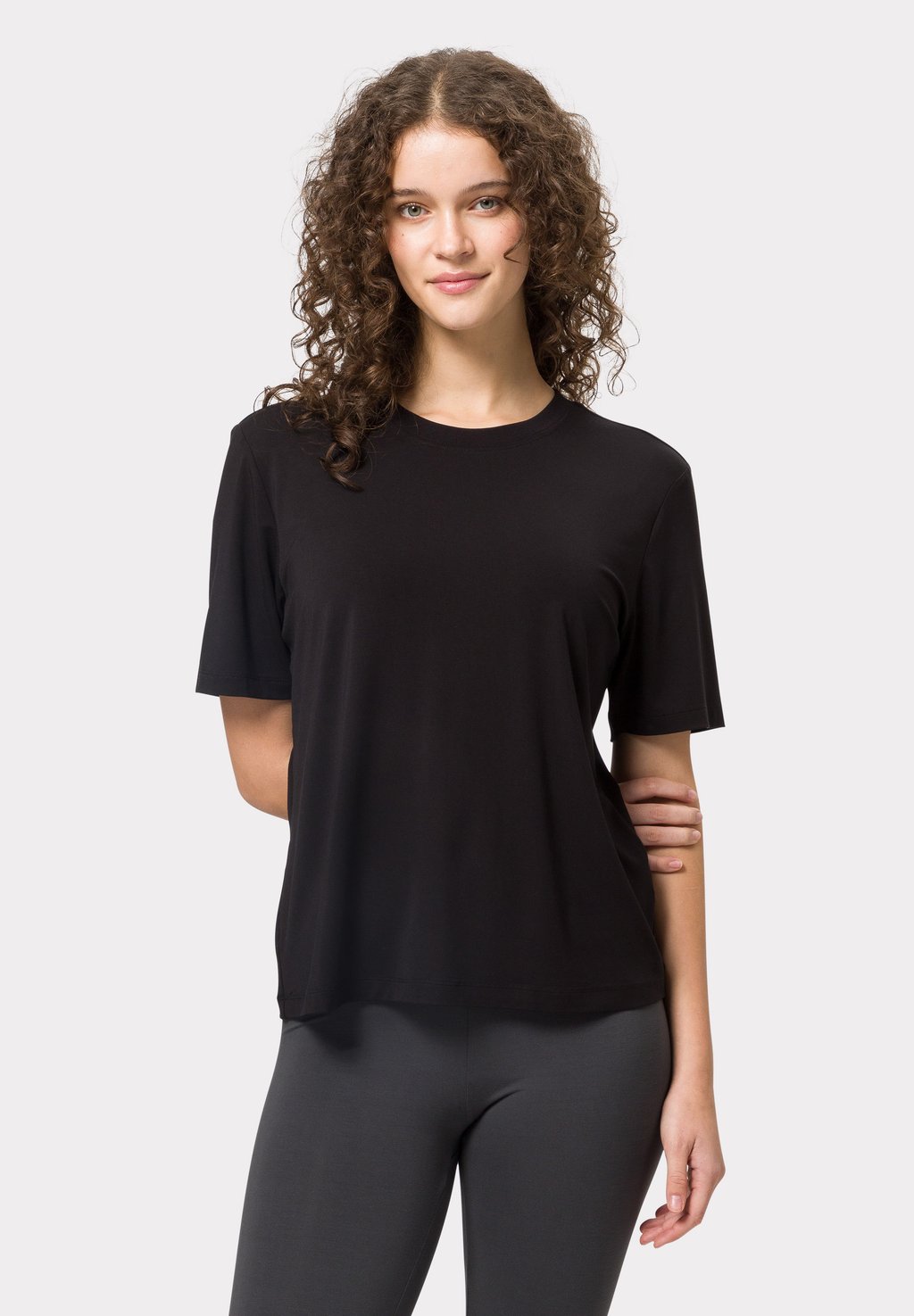 

Базовая футболка MILLIE SHIRT BASIC Les Lunes, черный