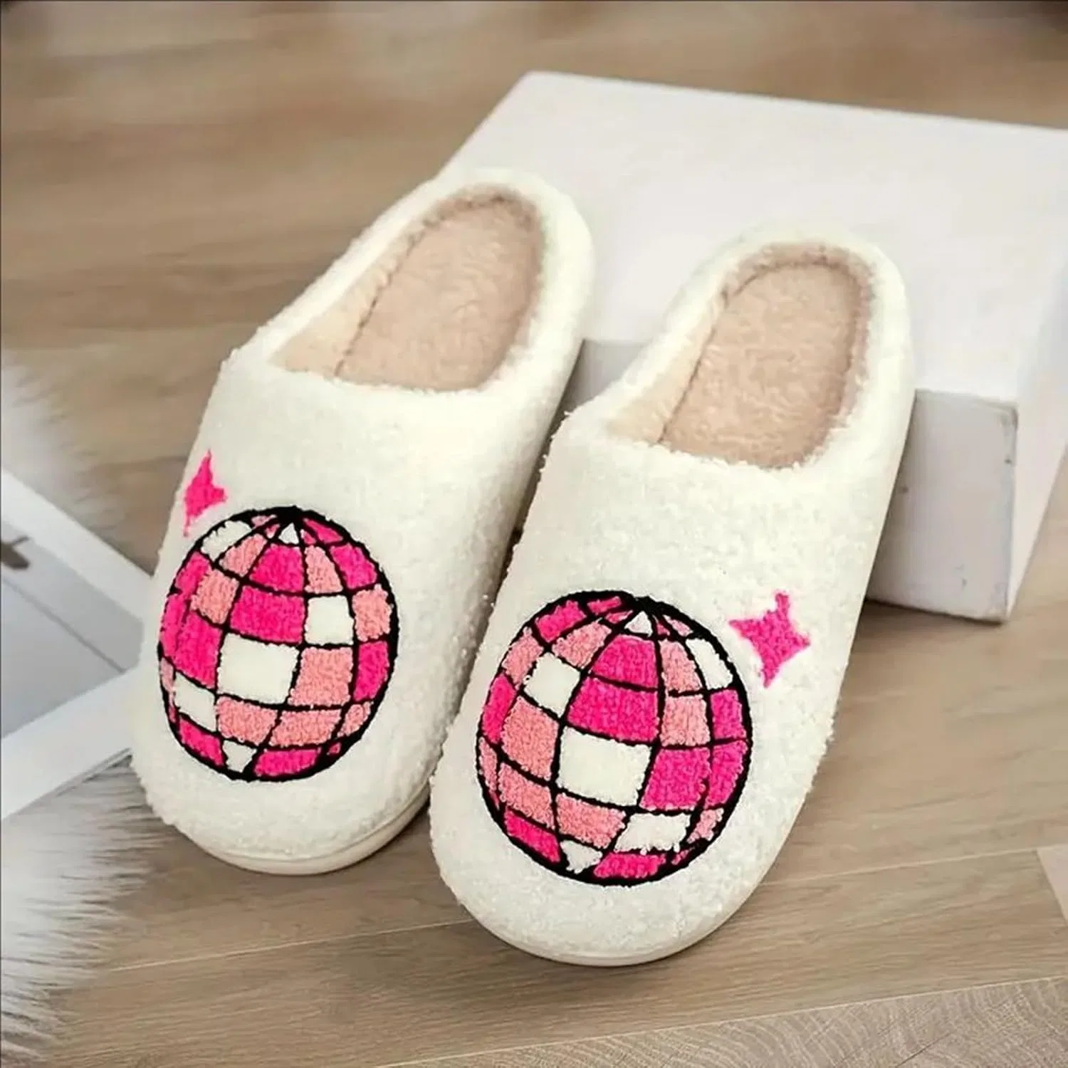 Generisch Hausschuhe Damen Herren Winter Plüsch Pantoffeln Rutschfeste Unisex Warm Hausschlappen Filzpantoffeln Frauen Bequeme Тапочки Ultraweiche Flauschige Hauspantoffeln Warme Schlappen, Weiß 1 — фото 4