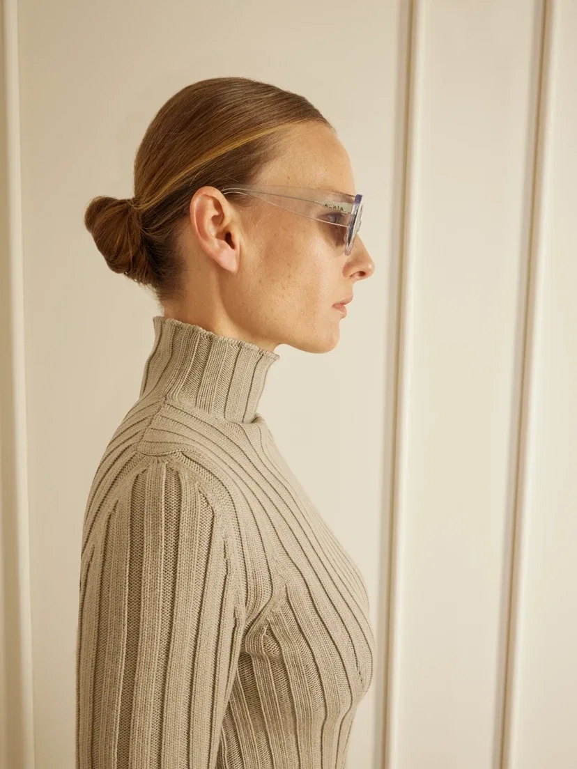 Солнцезащитные очки из ацетата круглой формы с надписями ALAÏA EYEWEAR, прозрачный — фото 4