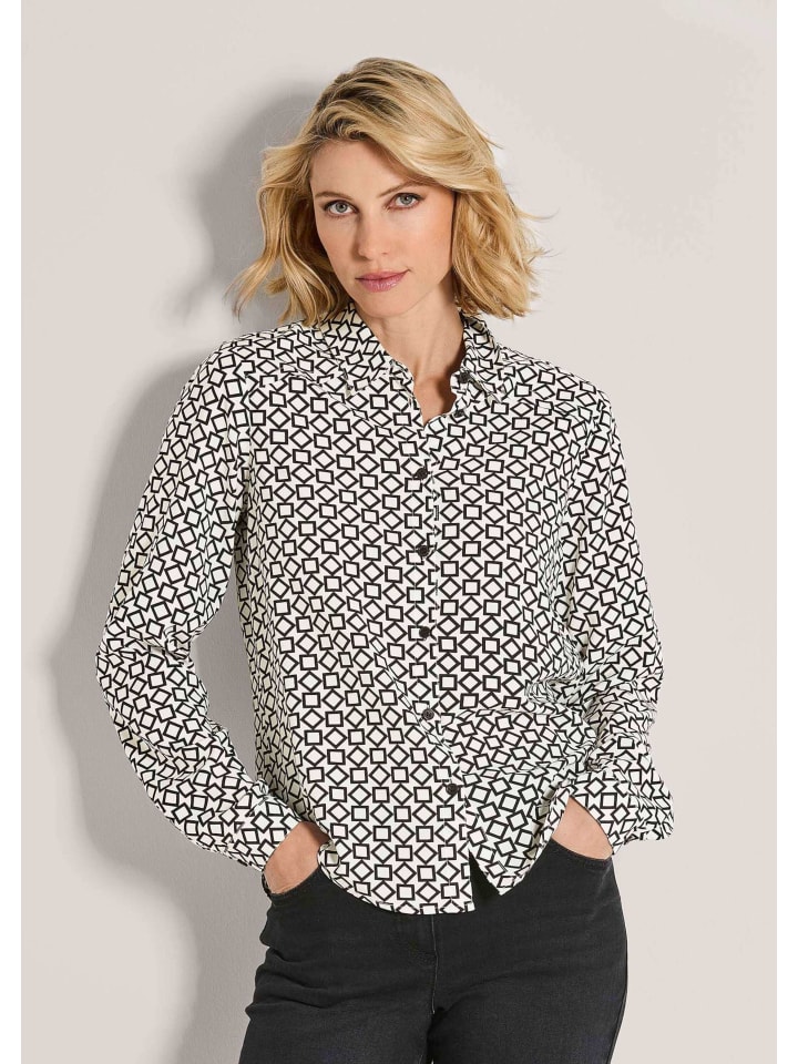 

MADELEINE Элегантная вискозная блузка с графическим принтом в черно-белом цвете