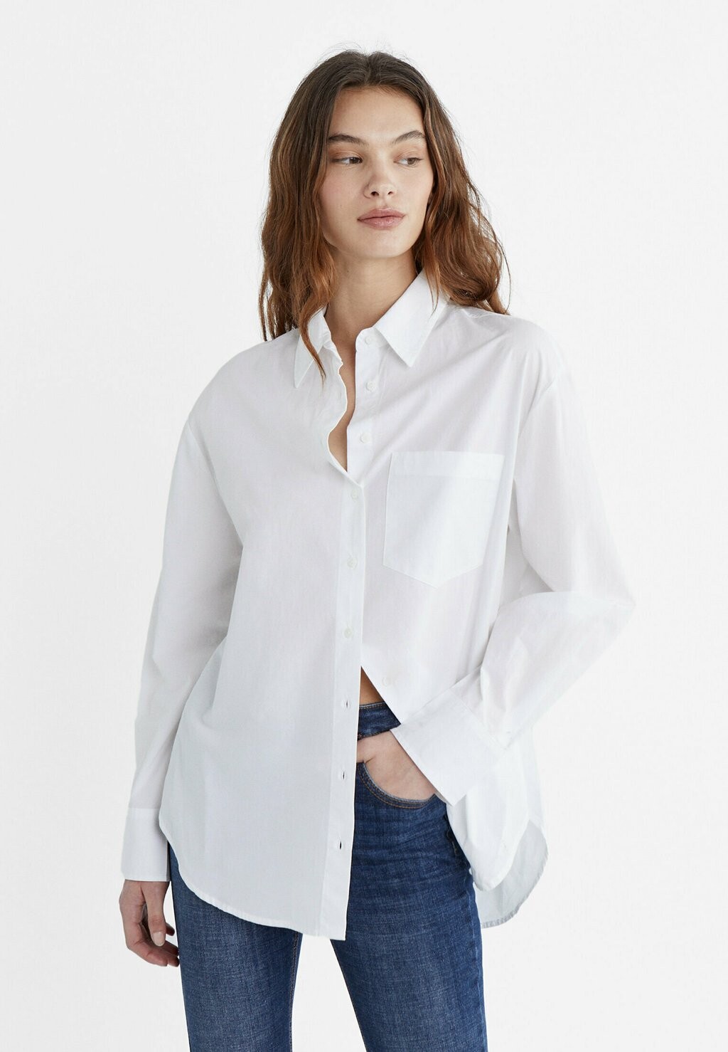 

Блузка-рубашка Stradivarius, цвет white