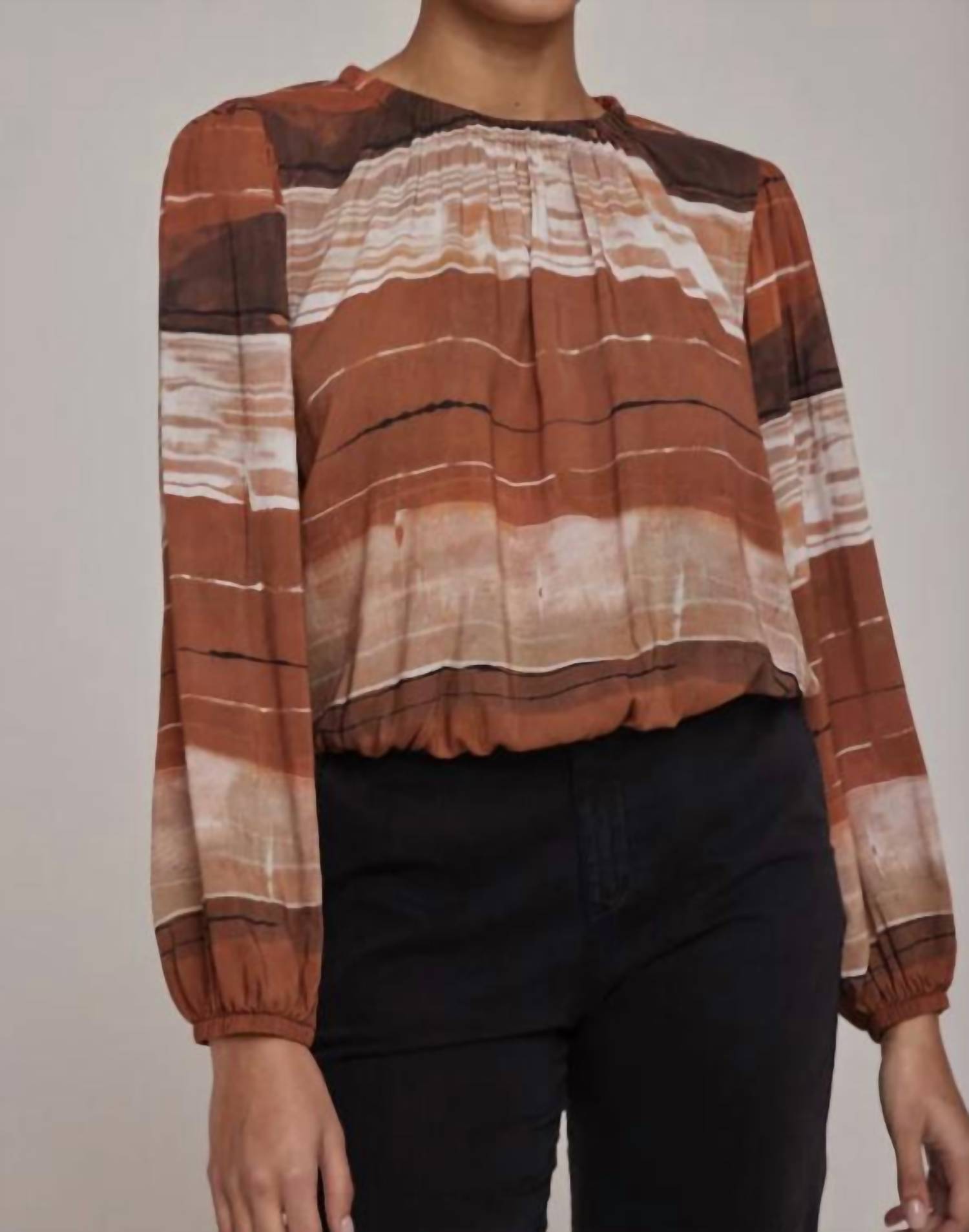 

Эластичный топ со сборками в цвет Rust Stripes Print Bella Dahl