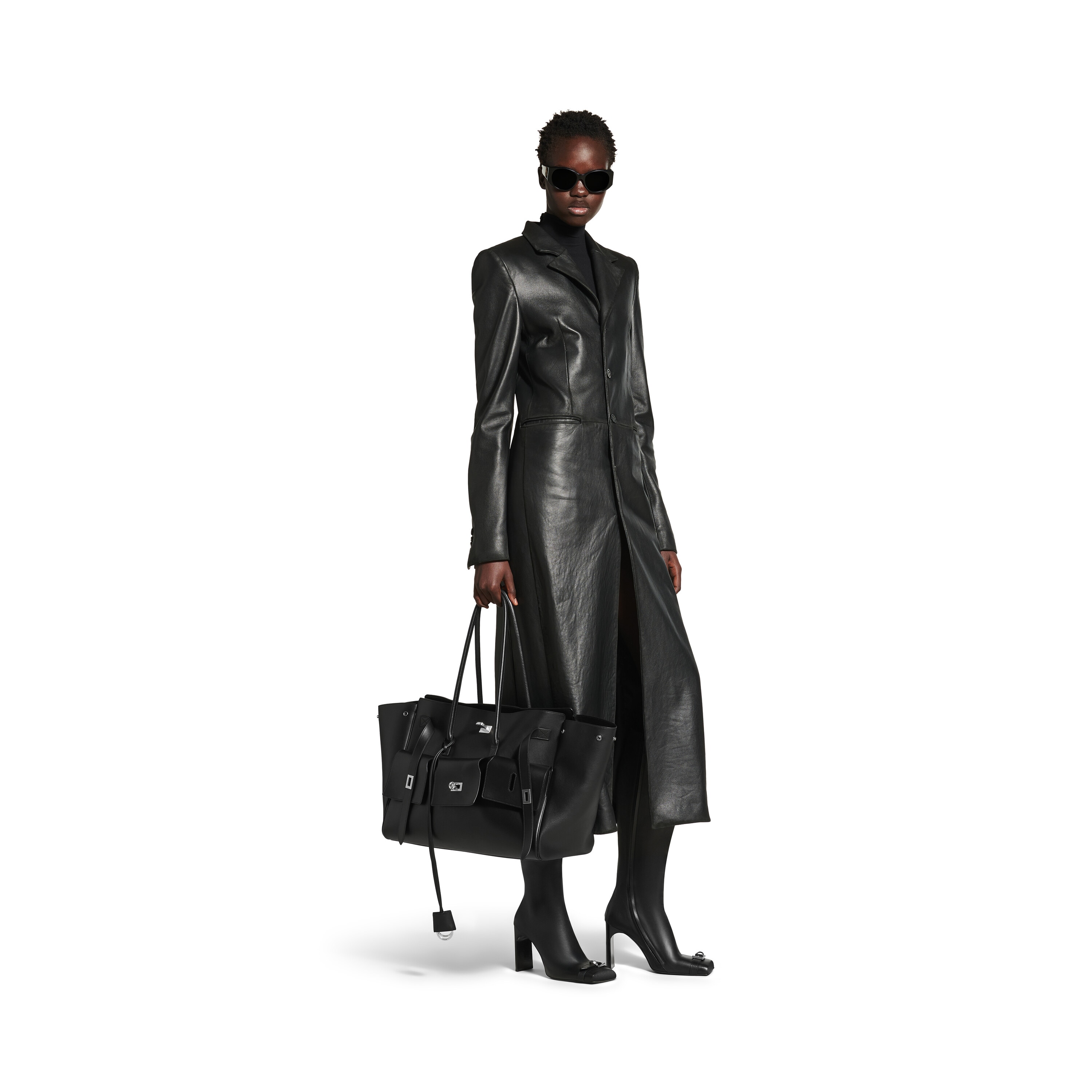 

Тонкое пальто BALENCIAGA, черный
