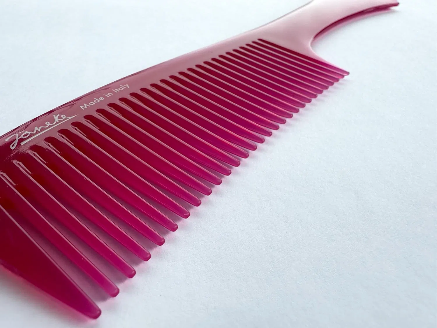 Парикмахерская расческа Jäneke Coloured Fuxia Pink с широкими зубьями, 22.5 см Jäneke — фото 2