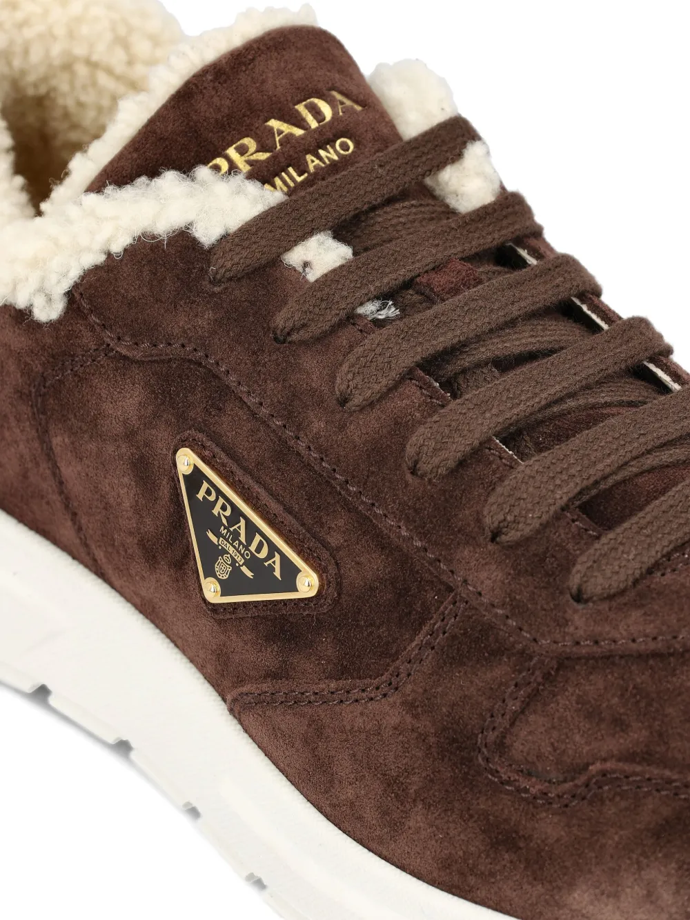 Кроссовки из овчины с треугольным логотипом Prada, коричневый — фото 3