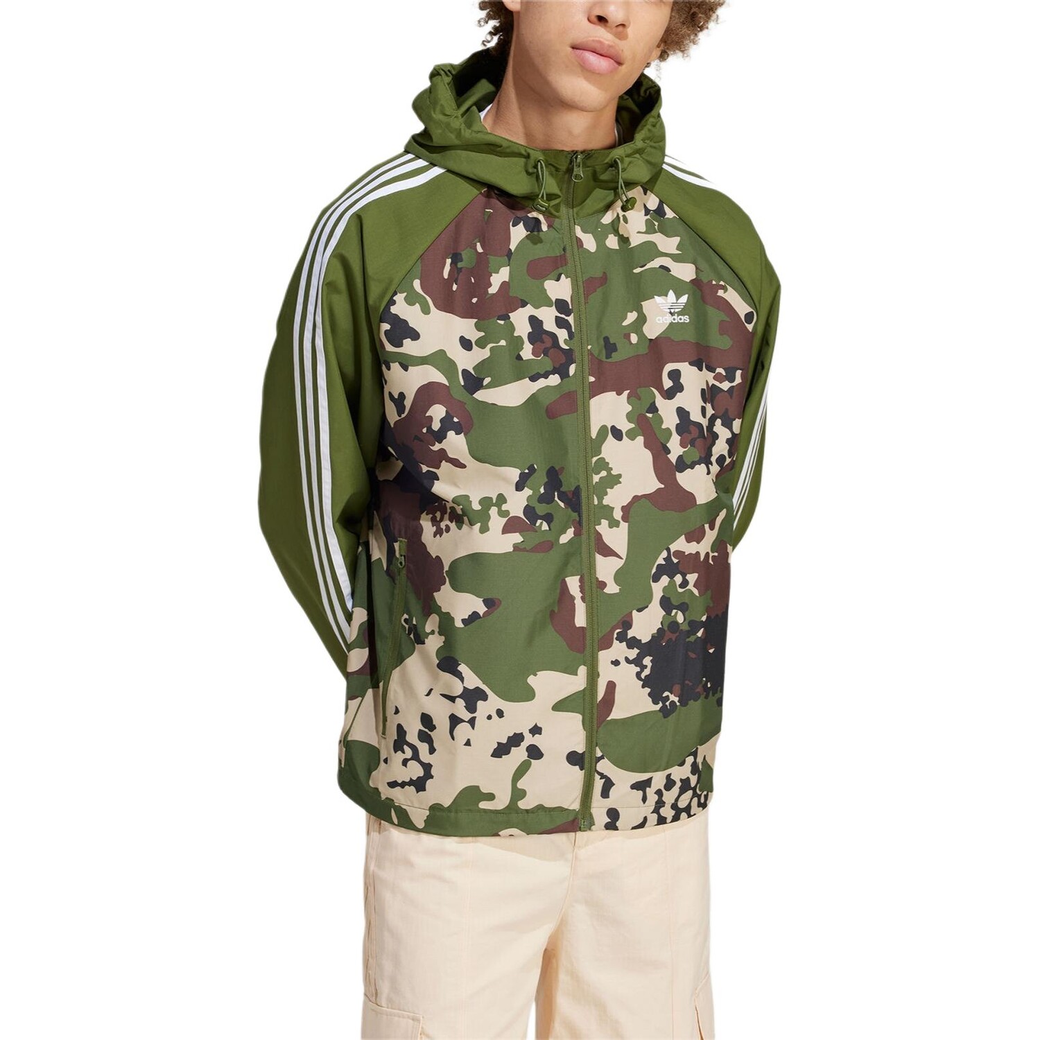 

Куртка мужская Wild Pine Color Adidas Originals, цвет Wild pine color