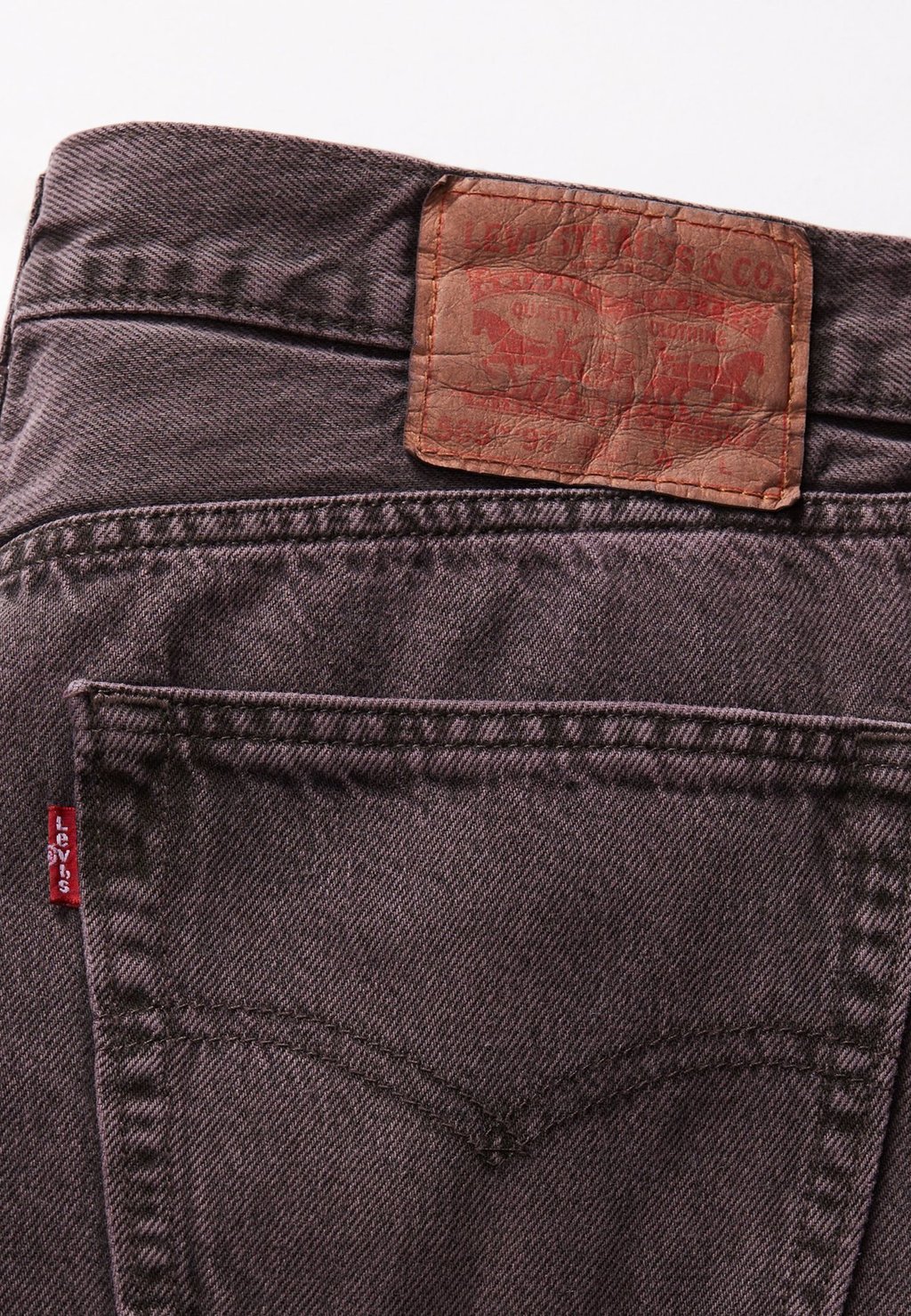 

Джинсы-бойфренды 565 '97 LOOSE STRAIGHT Levi's, серый деним