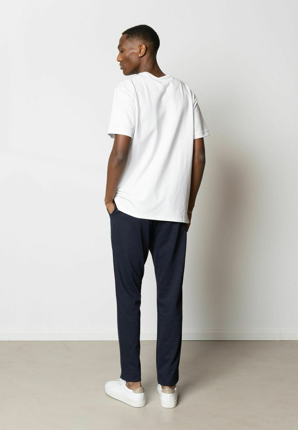 

Простая футболка FORMAL Clean Cut Copenhagen, белый