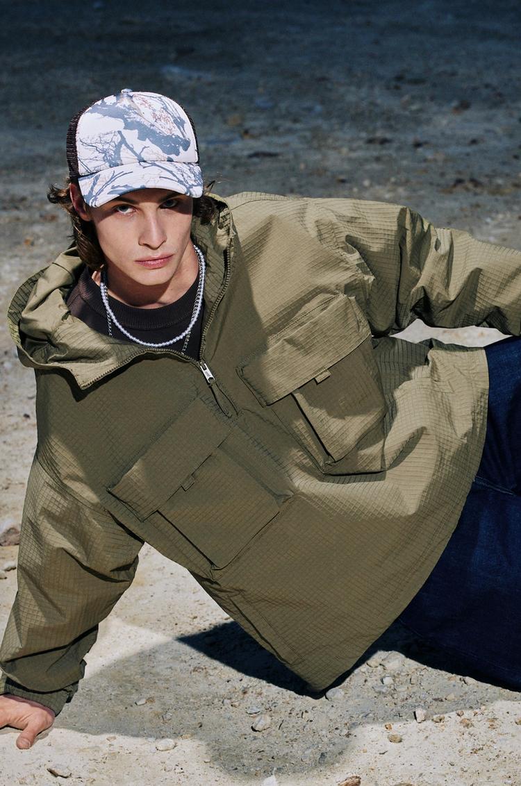 

Куртка рабочая с капюшоном Pull And Bear, хаки