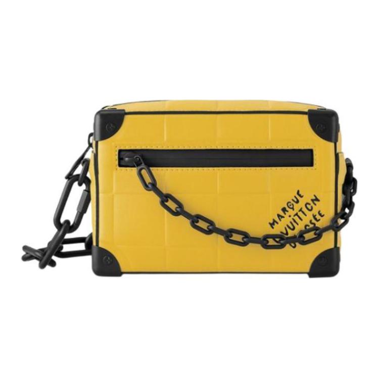 

Миниатюрный мягкий багажник Damier Scuba Желтый LOUIS VUITTON