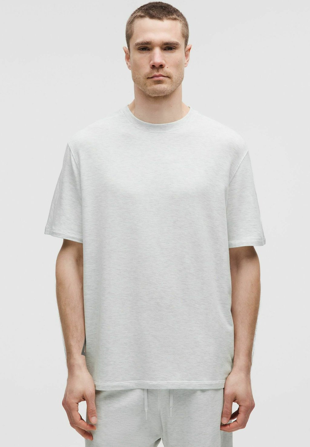 

Спортивная футболка BeCalm Relaxed-Fit Short Sleeve lululemon, серый