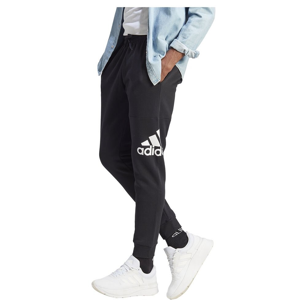 

Брюки adidas Essentials Fleece Tapered Cuff Big Logo Joggers, черный