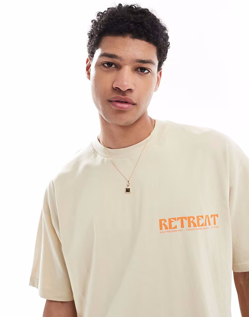 

Футболка свободного кроя ASOS DESIGN бежевого цвета с пейзажным принтом