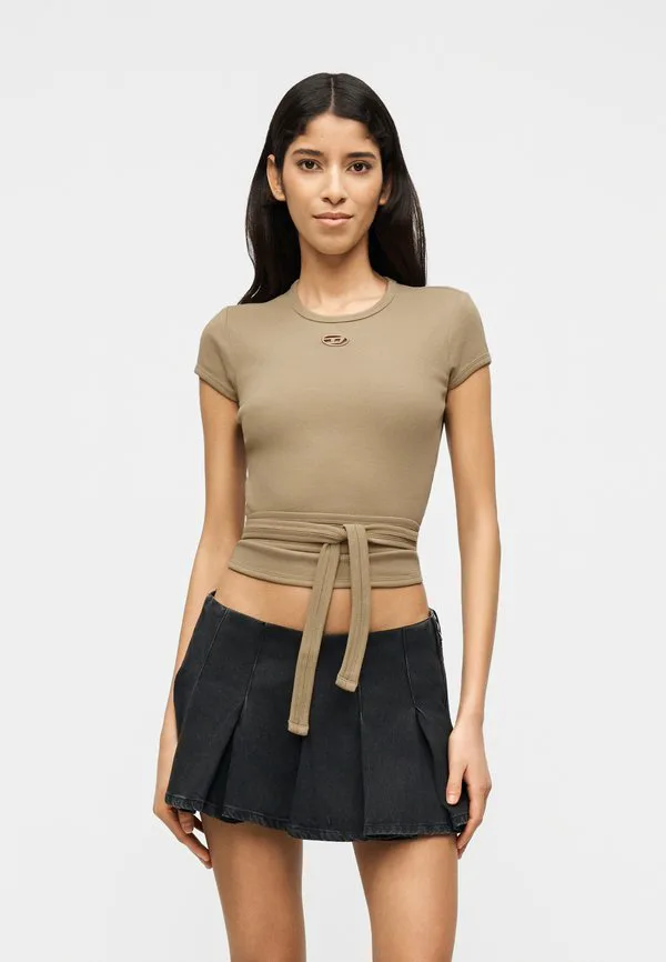 

Футболка с принтом в виде заячьего хвоста Diesel