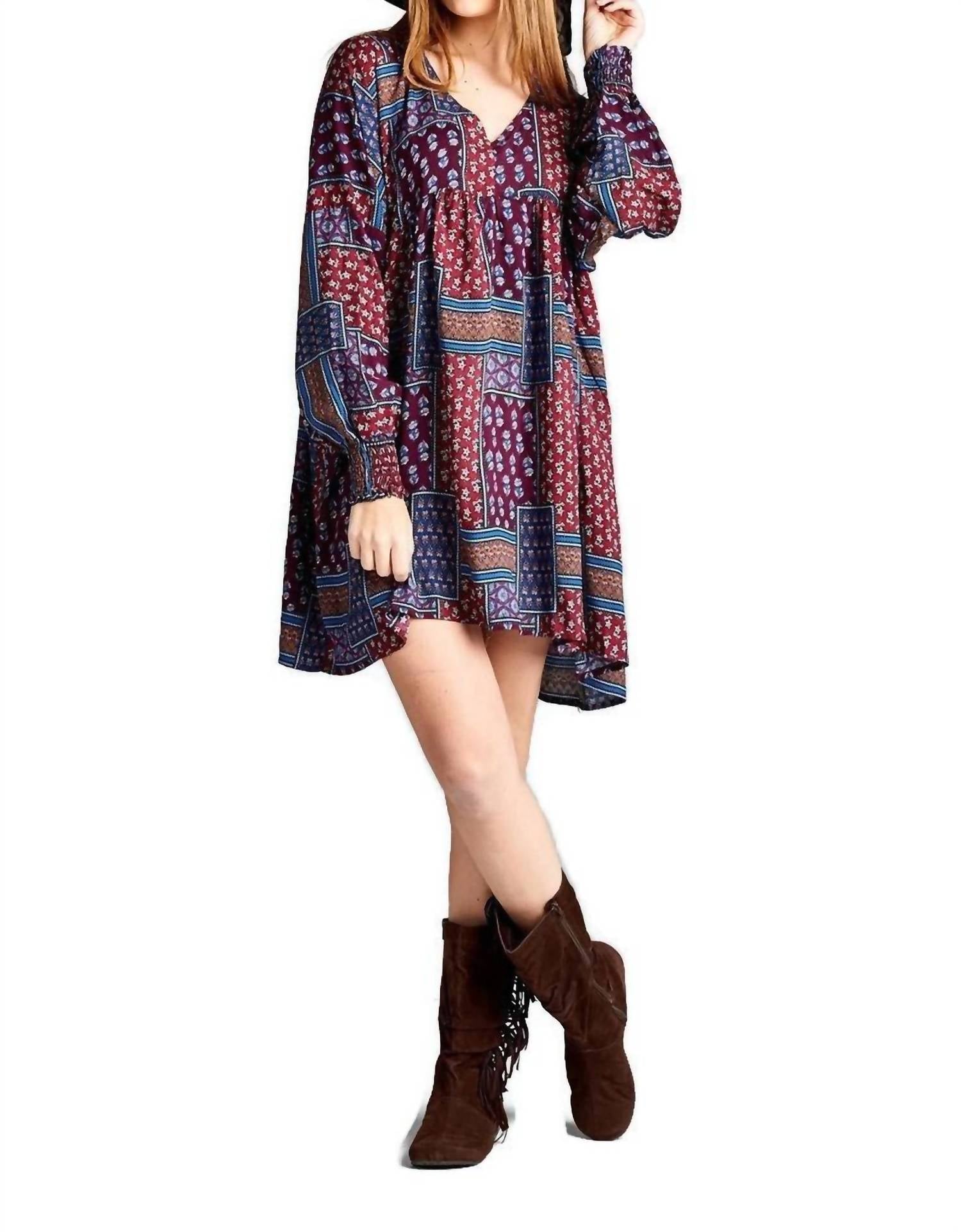 

Платье Baby Doll с цветными блоками в красном цвете Velzera