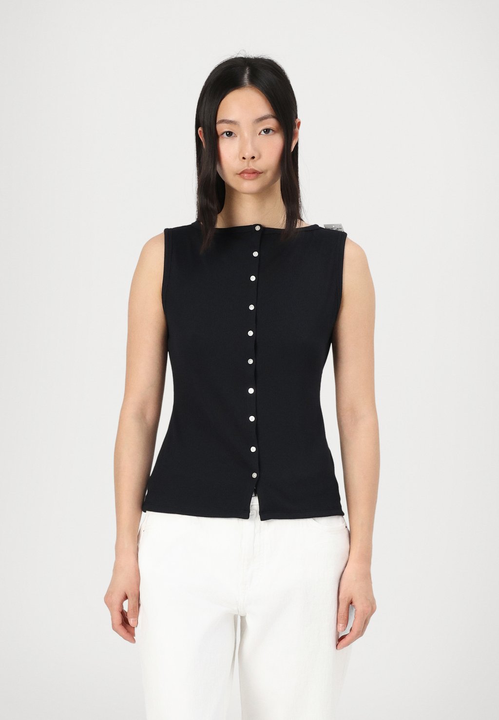 

Топ BARE POWDERED SLASH NECK BUTTON THROUGH LONGLINE Abercrombie & Fitch, черный