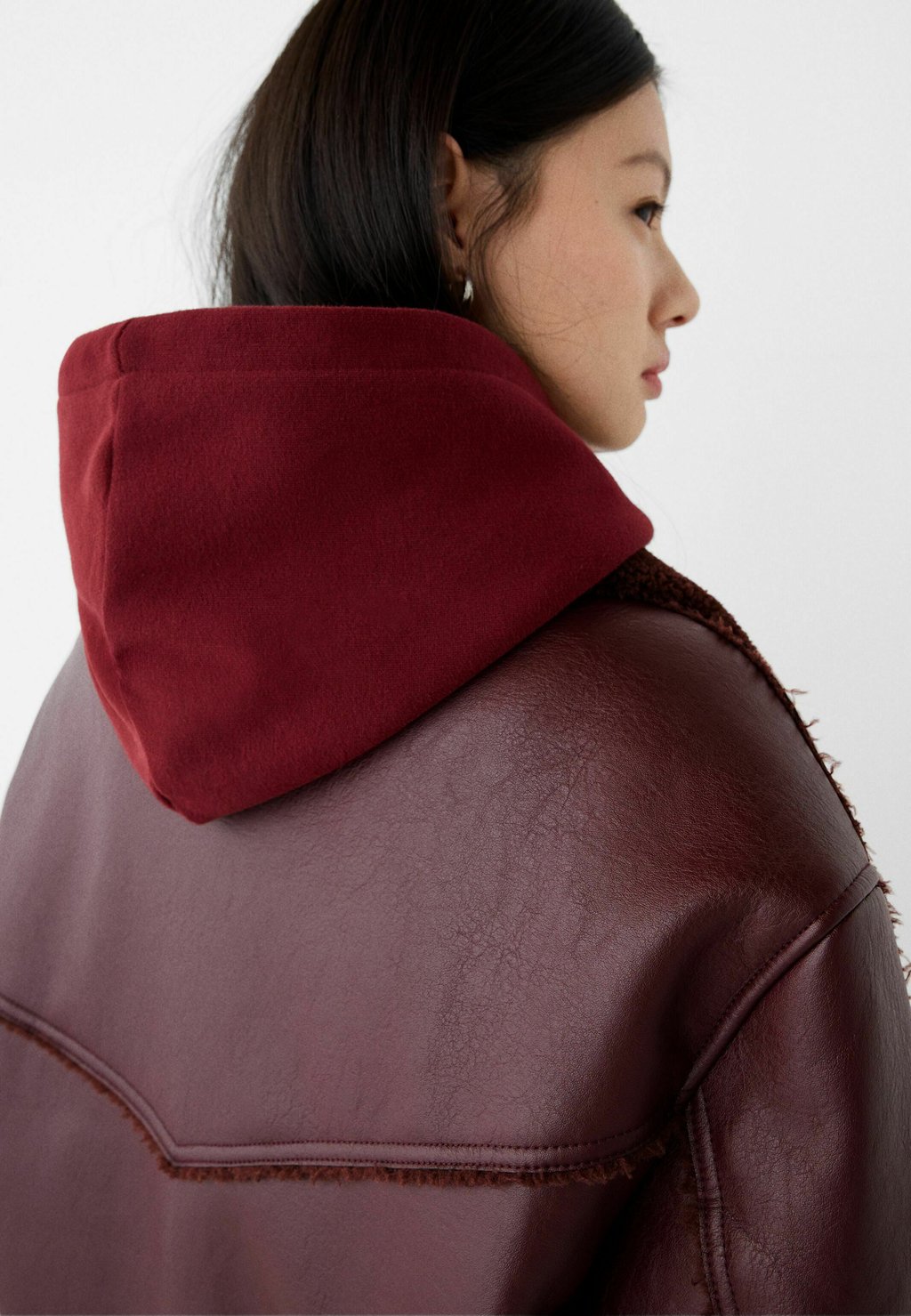 

Куртка из искусственной кожи Bershka, темно-красный