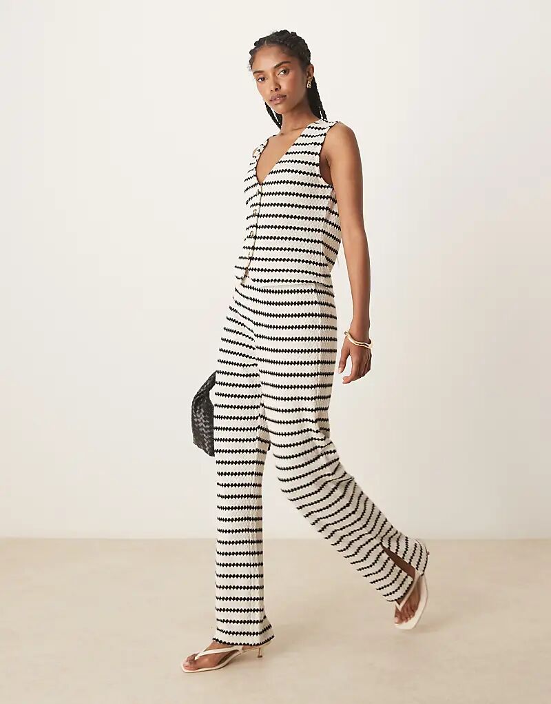 

Широкие брюки в фактурную полоску от Nobody's Child, монохромные