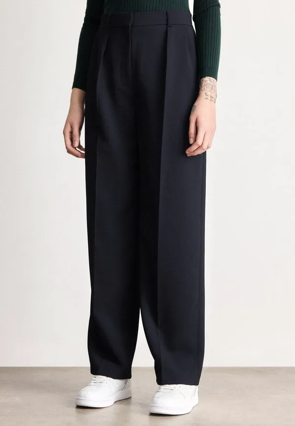 Брюки Lacoste Abysm, прямые, однотонные