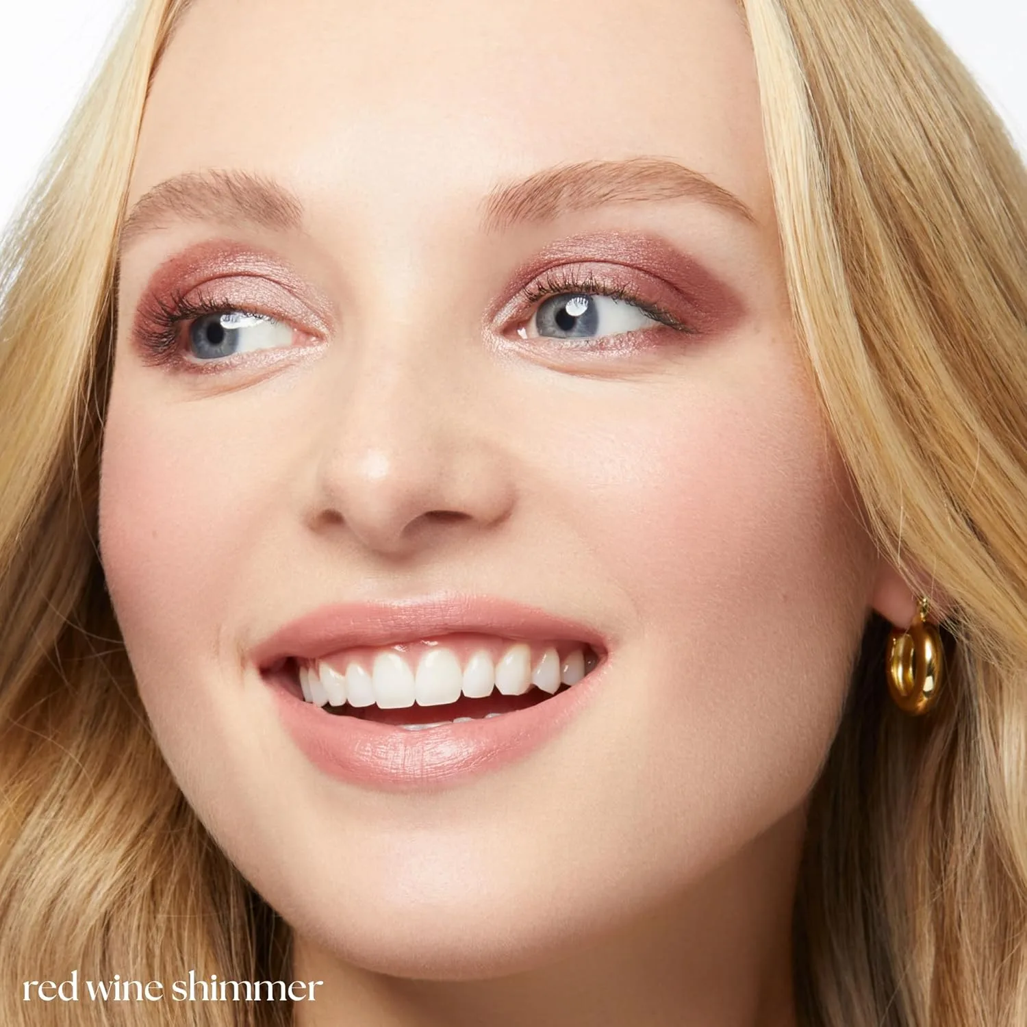 Водостойкие кремово-пудровые тени-карандаш Julep Eyeshadow 101 - с мерцанием оттенка «Красное вино» - стойкие, не скатываются, теплый красный мерцающий оттенок с встроенным аппликатором., 28 Red Wine Shimmer — фото 3