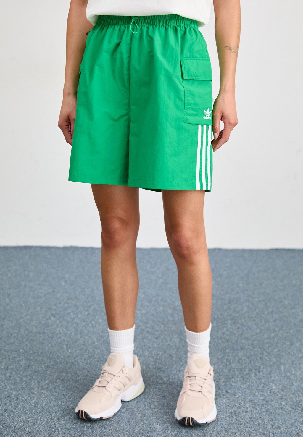 

Шорты adidas, светло-зеленый