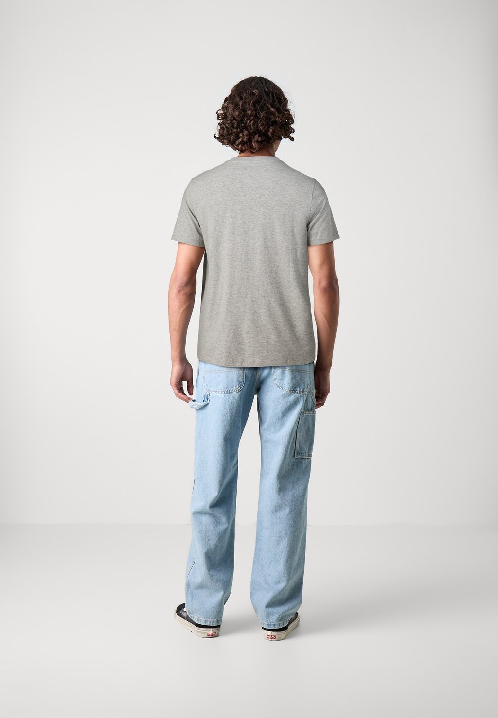 

Футболки с принтом EVERYDAY SOFT ORIGINAL ARCH GAP, черный