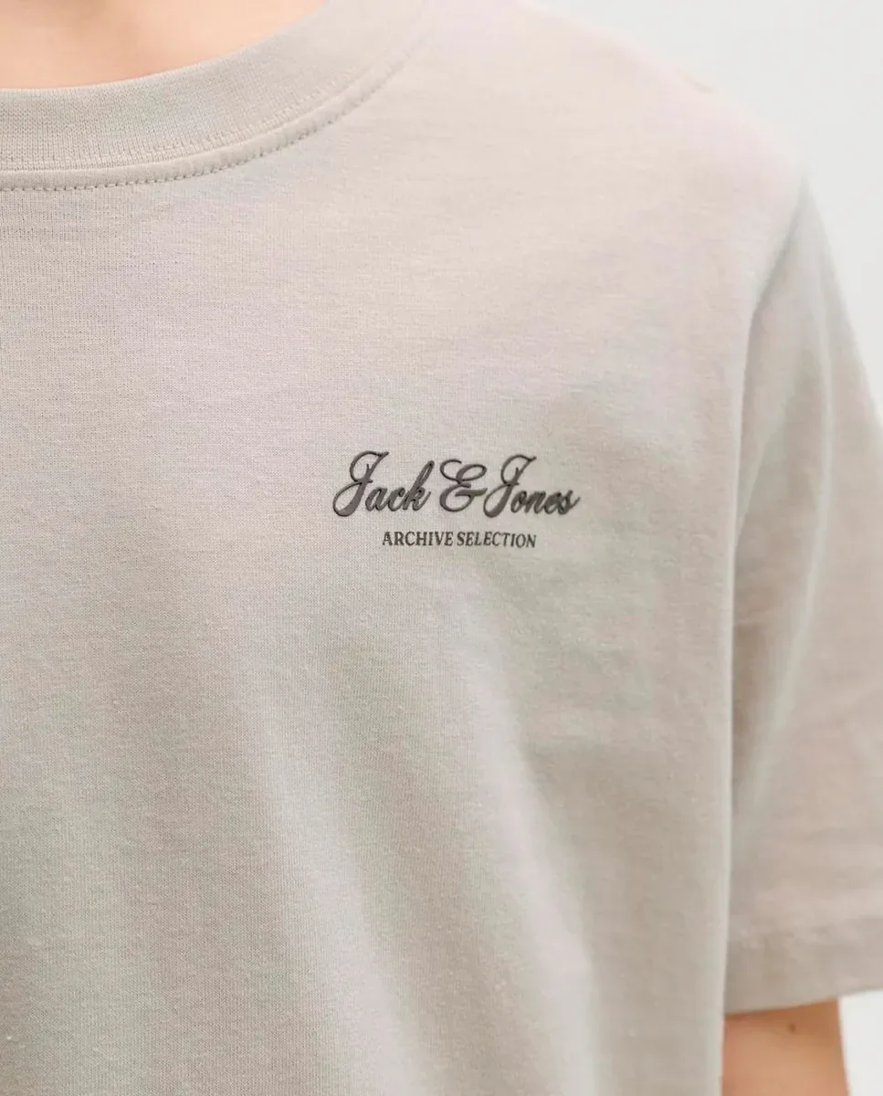 Детская футболка с коротким рукавом и маленьким боковым принтом Jack & Jones, кремовый — фото 3