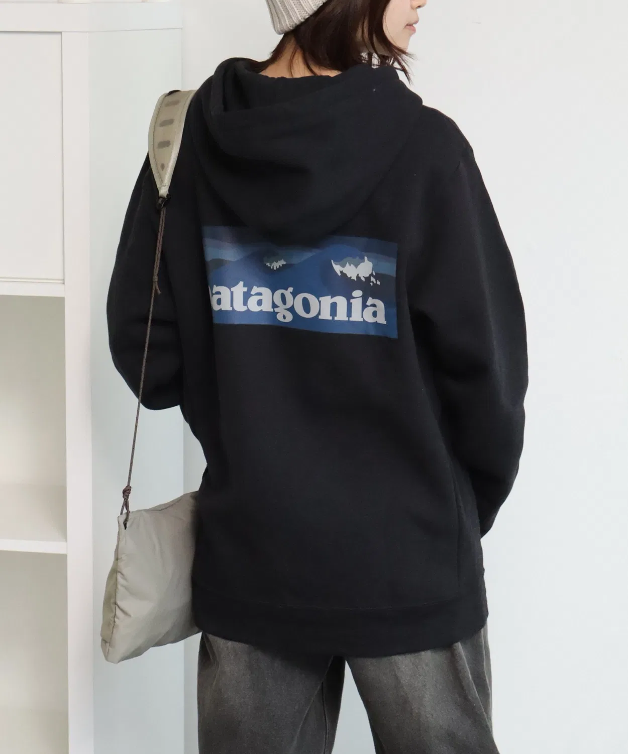 Толстовка с капюшоном Patagonia Boardshort Logo Uprisal Hoody, чёрный — фото 4