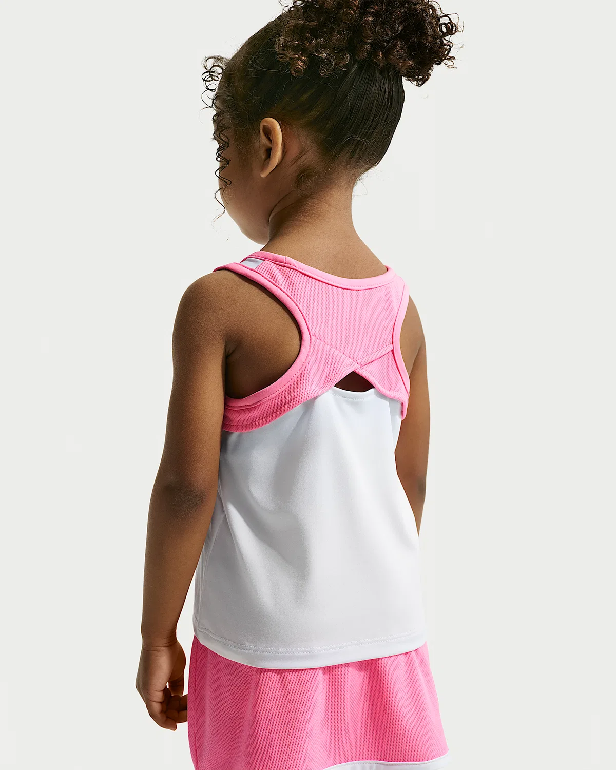 Детский набор из двух предметов Dri-FIT Colorblocked Scooter Set Nike, Pink Glow — фото 3