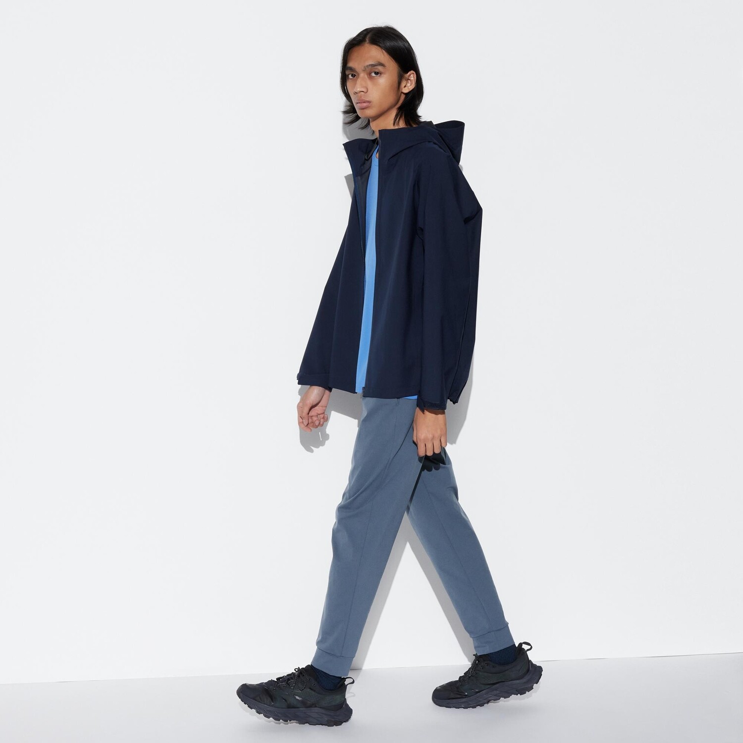 

Брюки-джоггеры UNIQLO Ultra Stretch Dry EX, синий