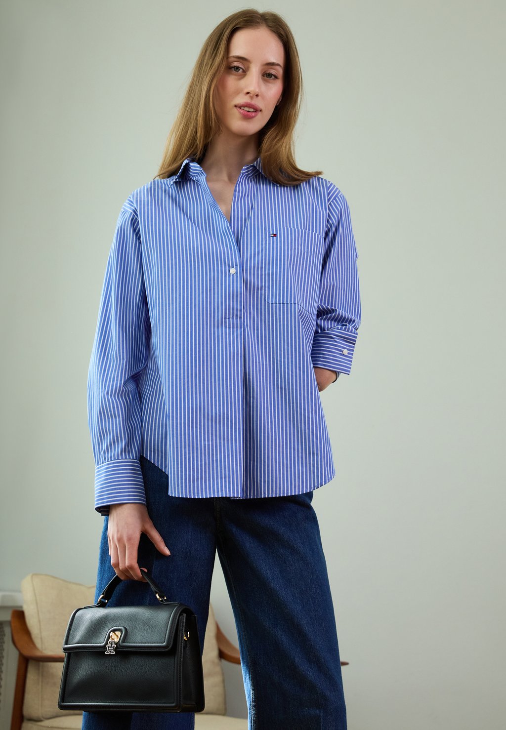 

Блузка на пуговицах EASY FIT SHIRT Tommy Hilfiger, синий