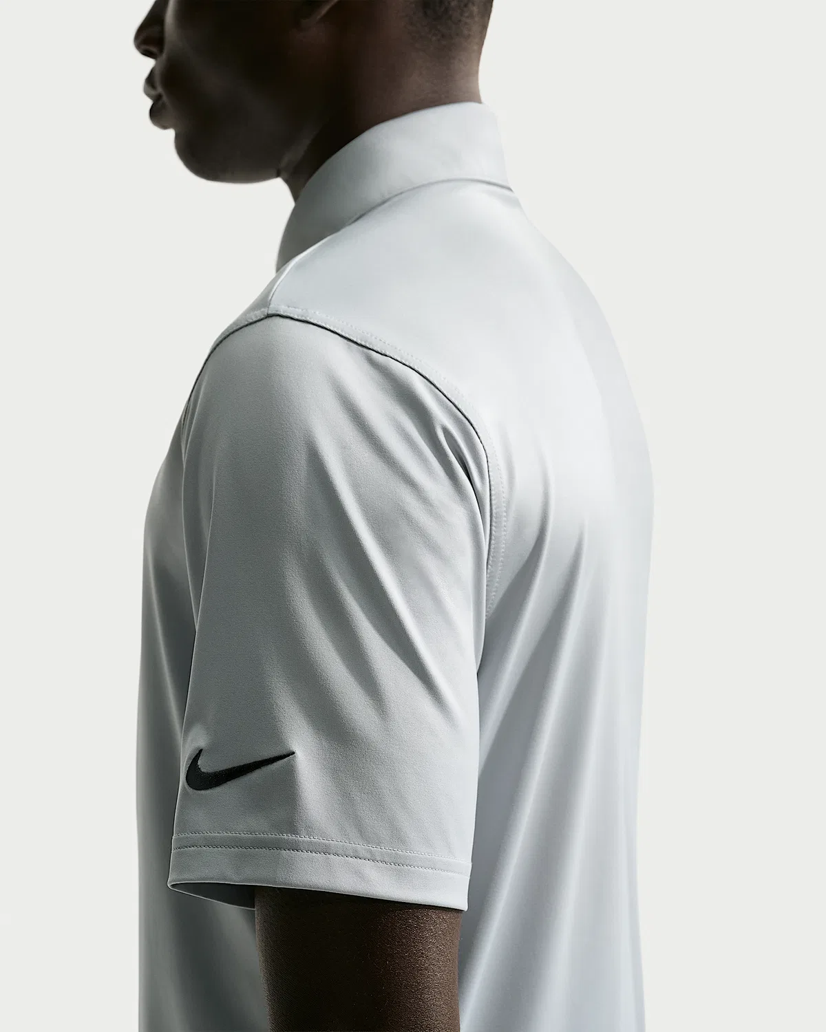 Мужское поло Nike Velocity Dri-FIT Sleeve Logo Golf, Wolf Grey/Black — фото 2