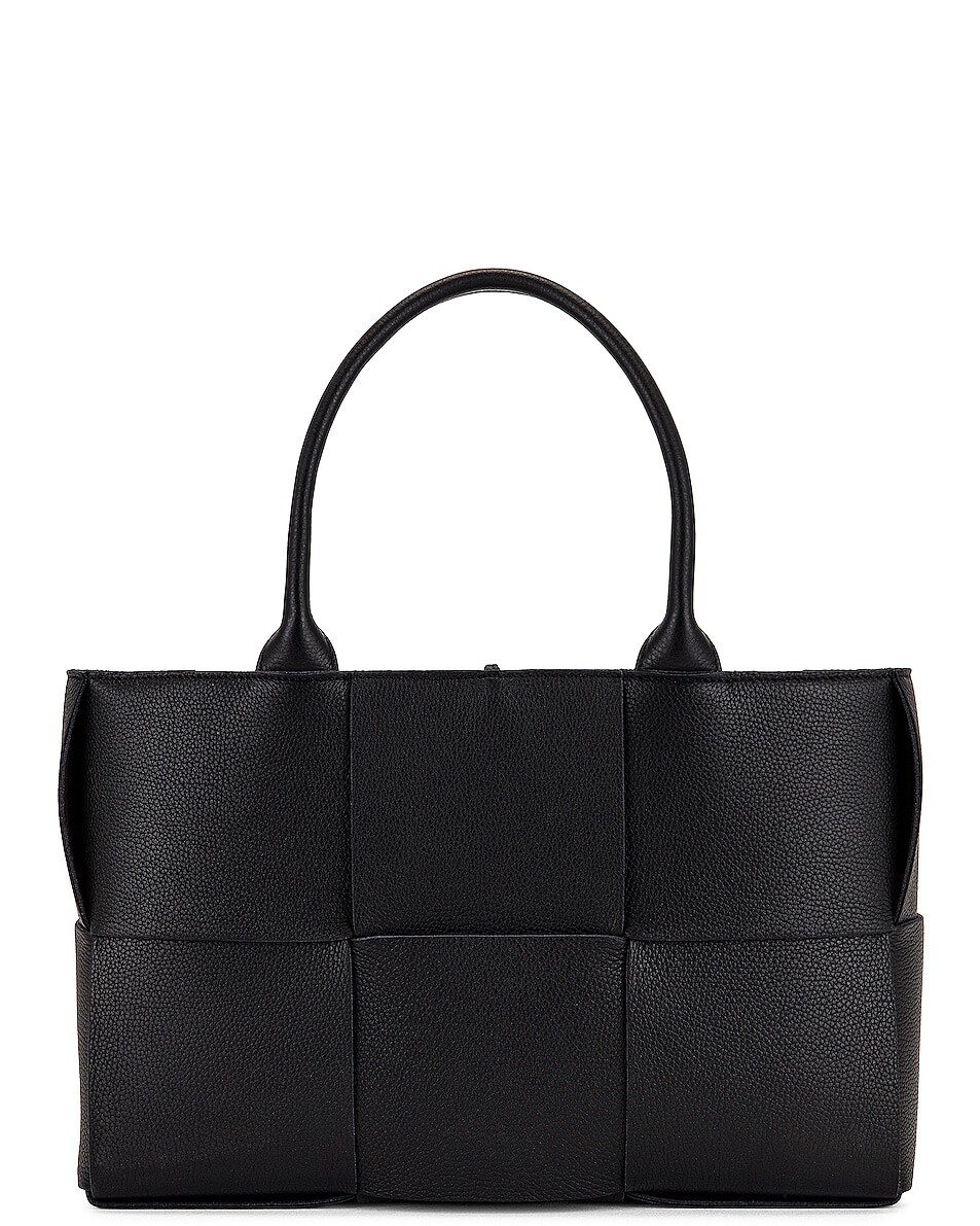 

Маленькая большая сумка Arco Bottega Veneta, черный/золотой