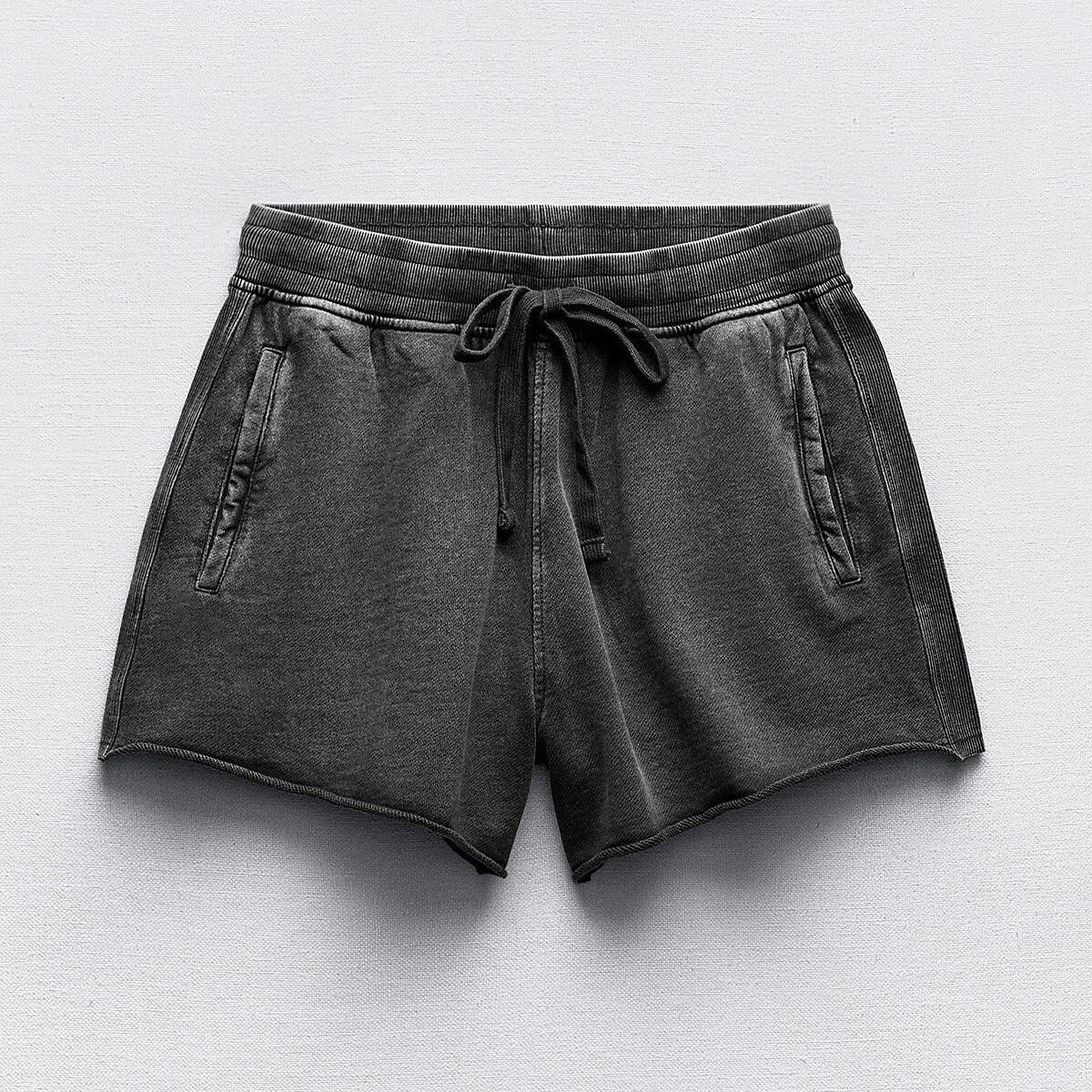 

Шорты Zara Faded-effect Plush, темно-серый