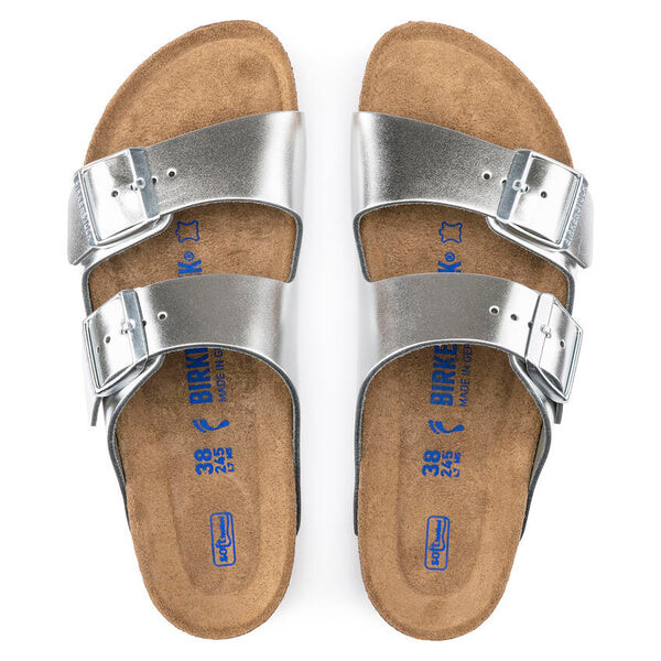 Тапочки arizona soft footbed narrow fit sandals 'metallic silver' Birkenstock, серебряный — фото 3