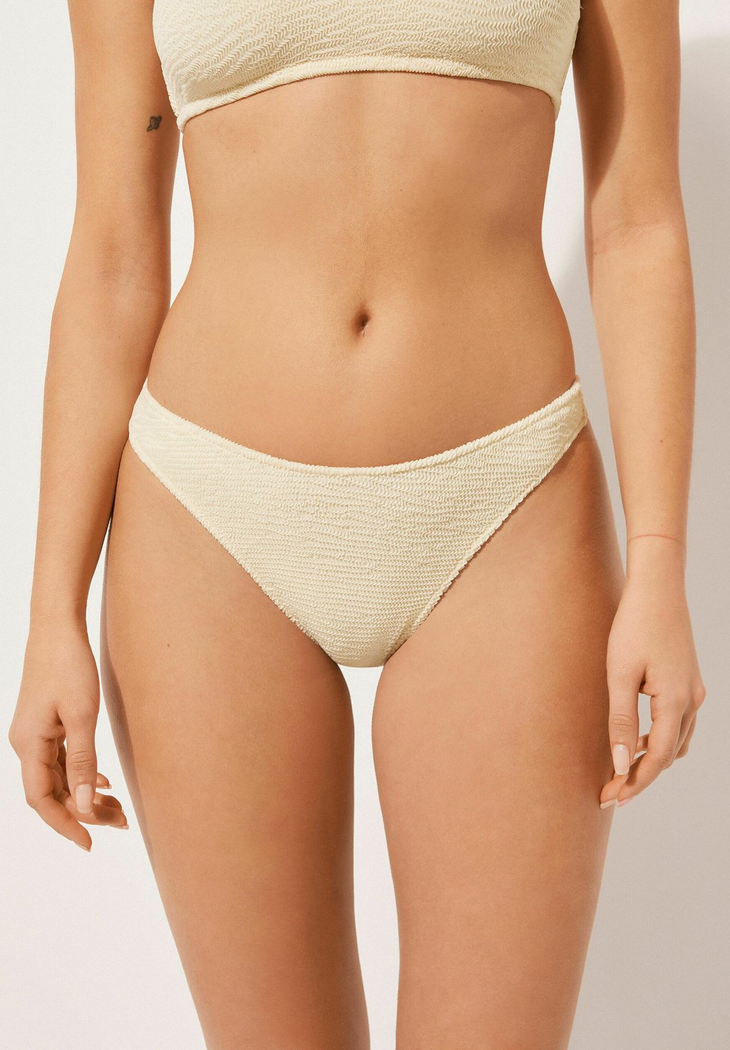 

Плавки бикини CRINKLE WAVES Calzedonia, кремовый