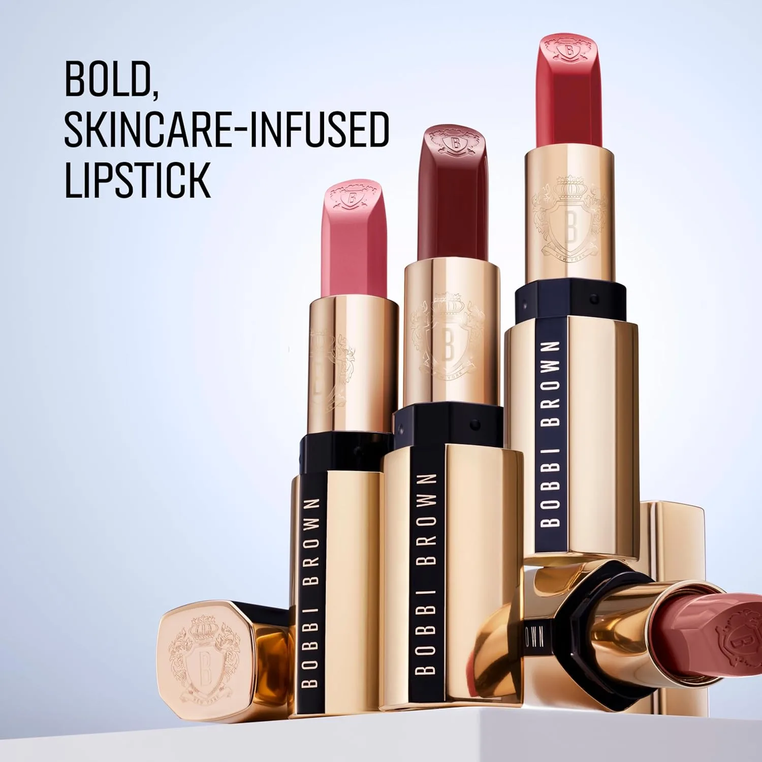 Помада Bobbi Brown Luxe | Яркая, ухаживающая за кожей помада для насыщенного сатинового финиша | Масло ромашки и воск из цветков жасмина, 0,12 унции, 18 Downtown Plum (Neutral brown berry) — фото 4