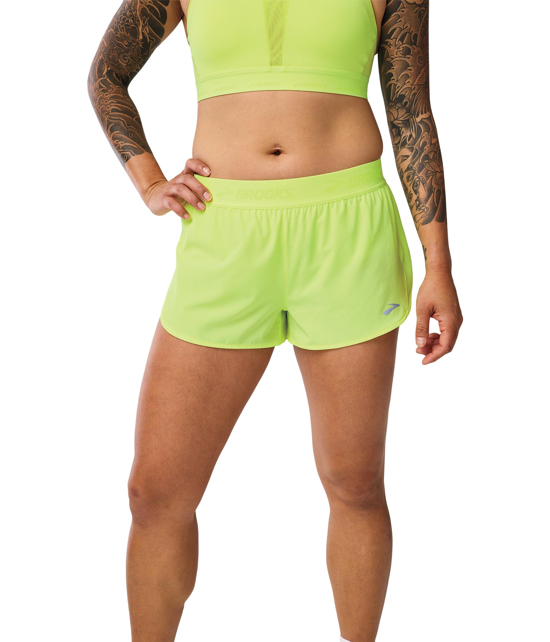 

Шорты Brooks Breakaway 2.5" Shorts, цвет Neo Yellow
