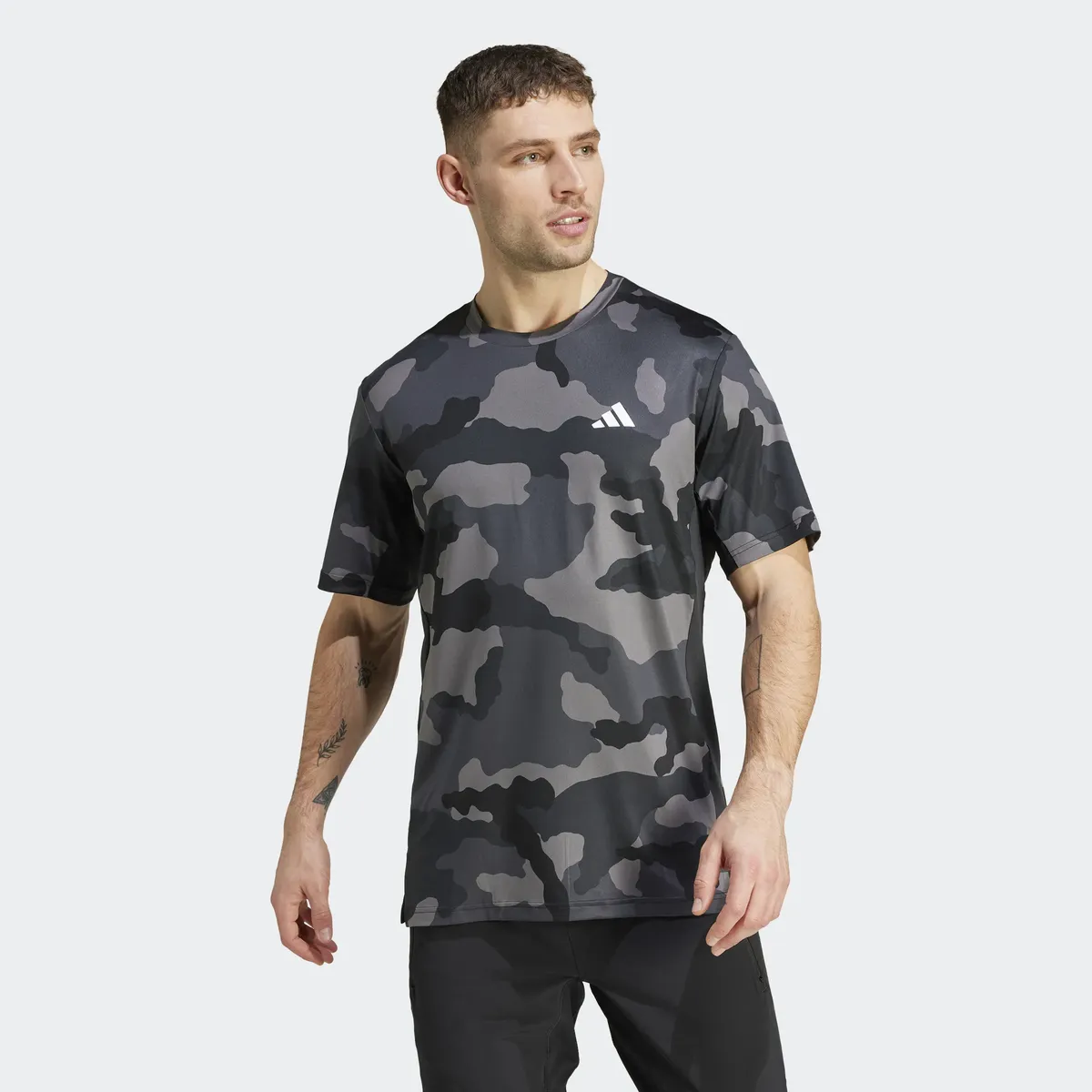 

Футболка adidas Performance "CAMO AOP T", черный